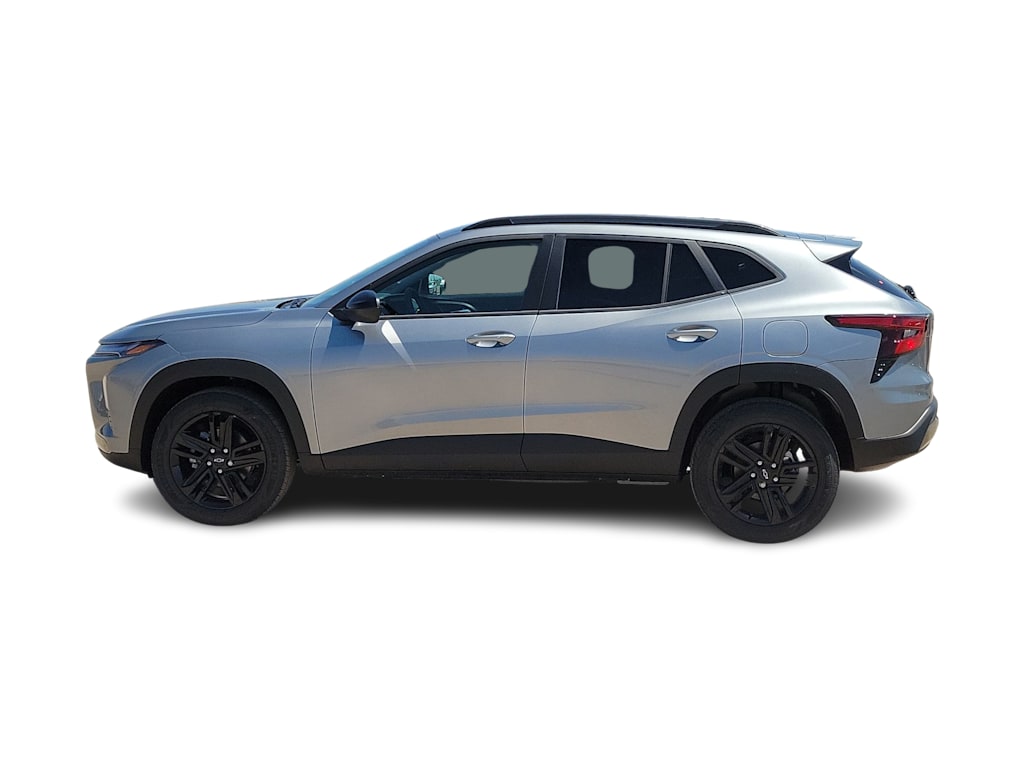 Thumbnail: 2026 Chevrolet Trax - 3