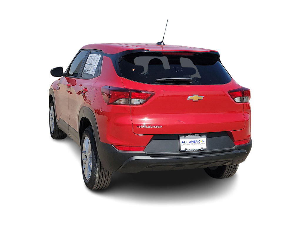 Thumbnail: 2026 Chevrolet TrailBlazer - 4