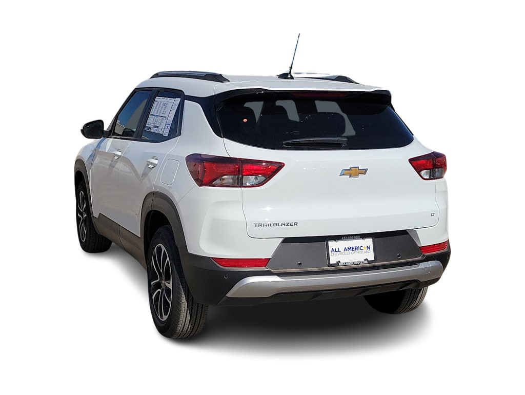 Thumbnail: 2026 Chevrolet TrailBlazer - 4