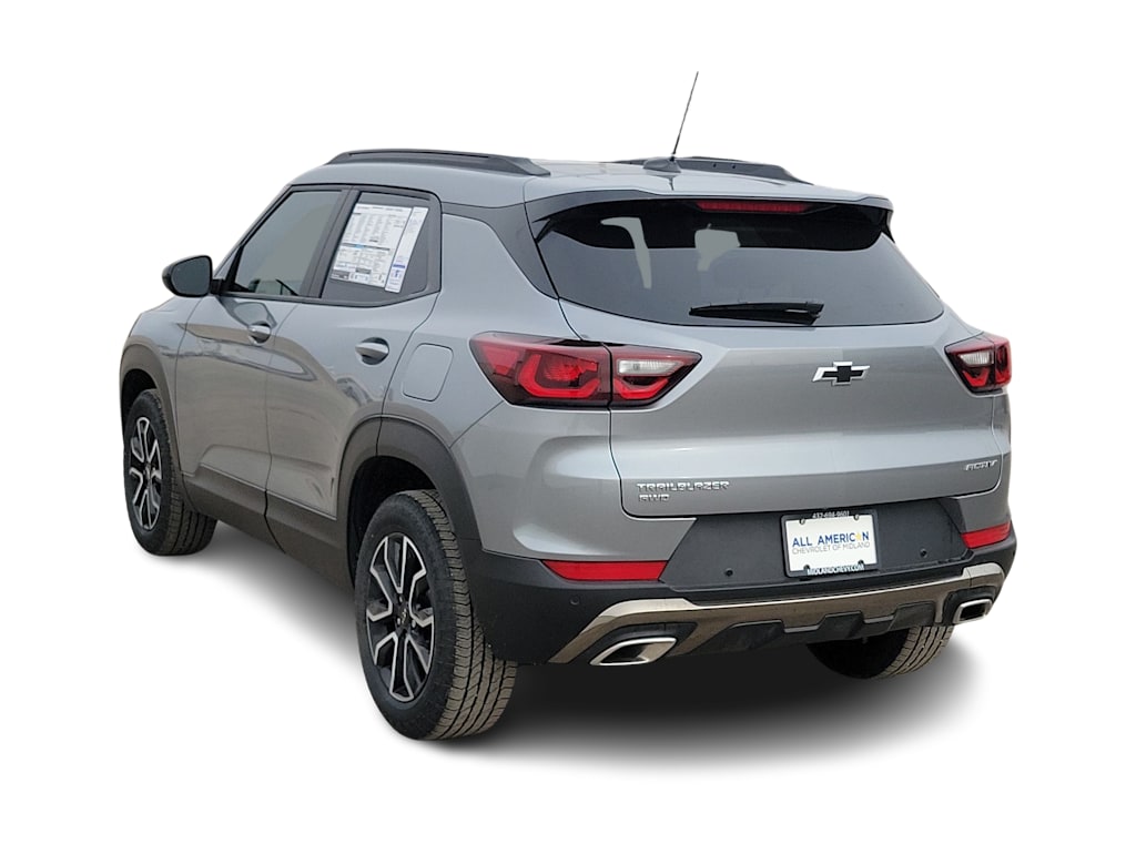 Thumbnail: 2026 Chevrolet TrailBlazer - 4