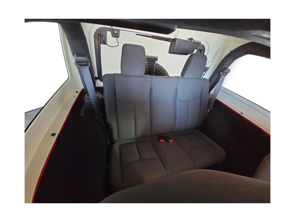 Thumbnail: 2017 Jeep Wrangler - 13