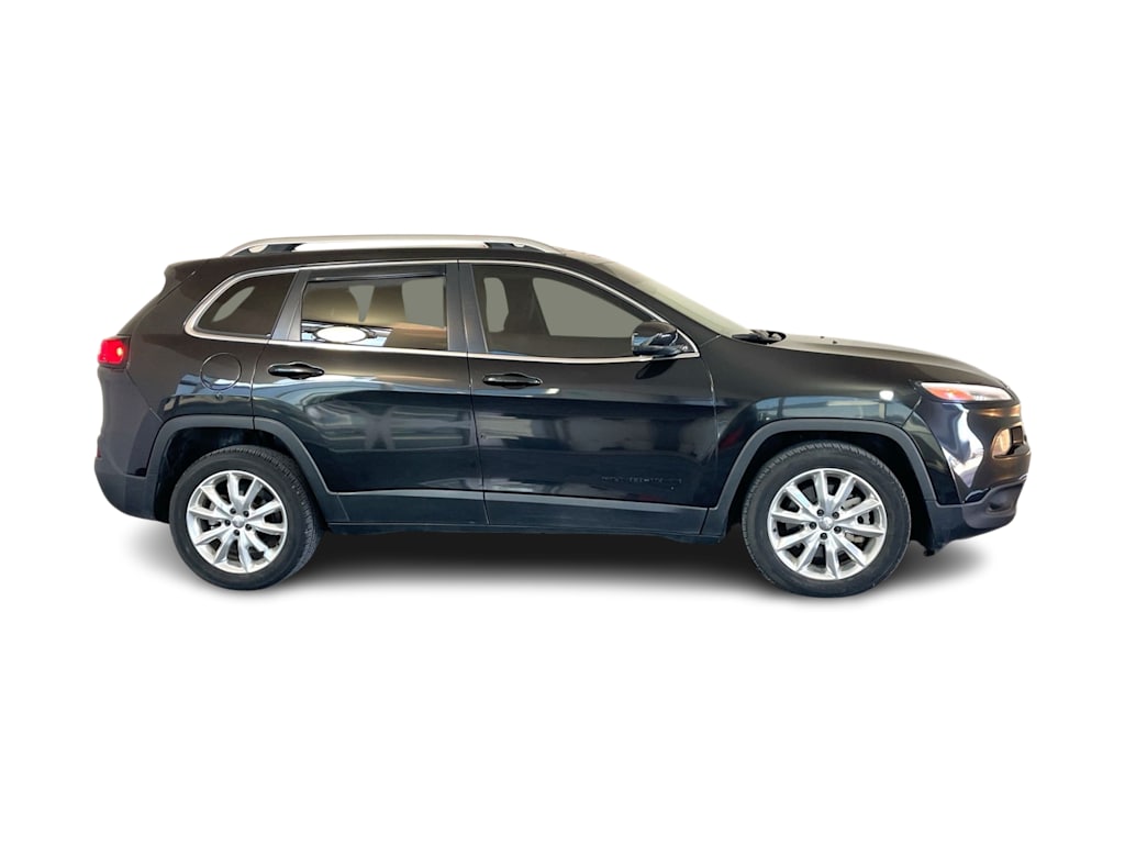 Thumbnail: 2016 Jeep Cherokee - 23