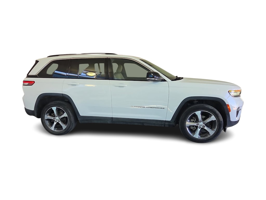 Thumbnail: 2023 Jeep Grand Cherokee - 21