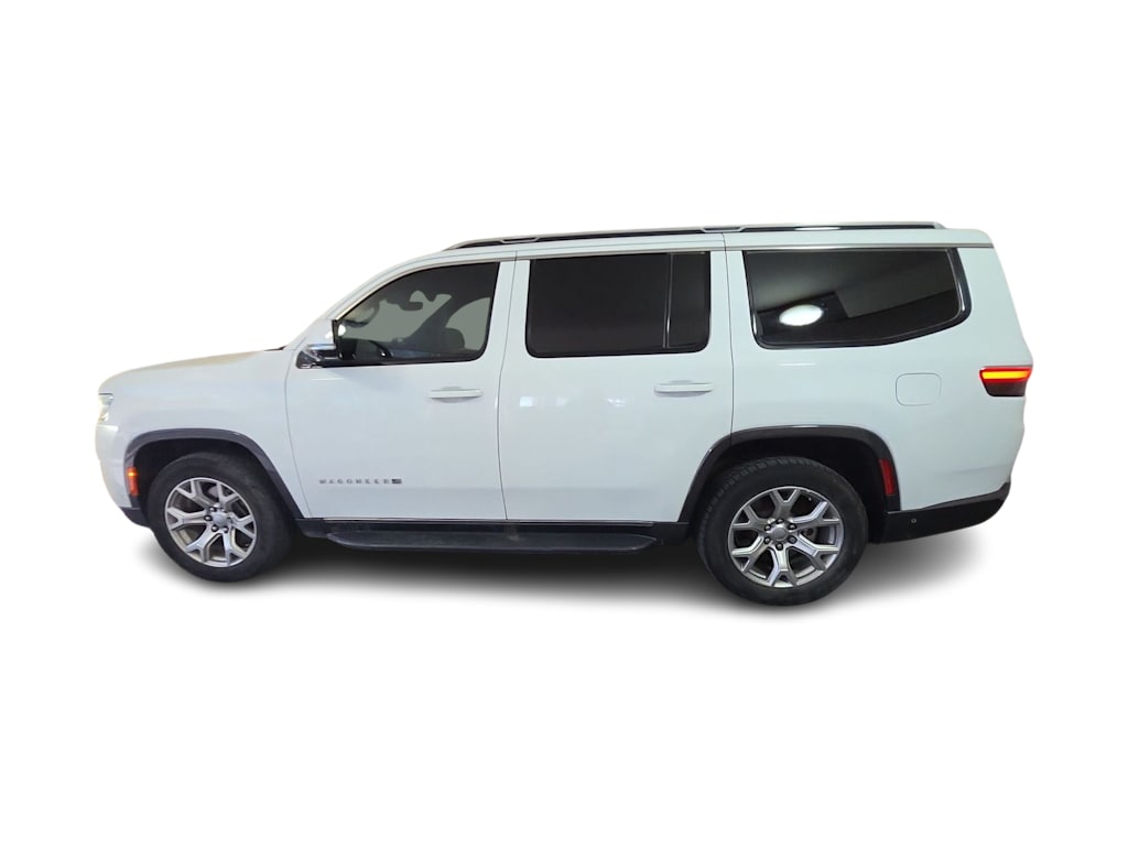Thumbnail: 2022 Jeep Wagoneer - 3