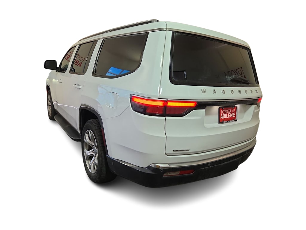 Thumbnail: 2022 Jeep Wagoneer - 4