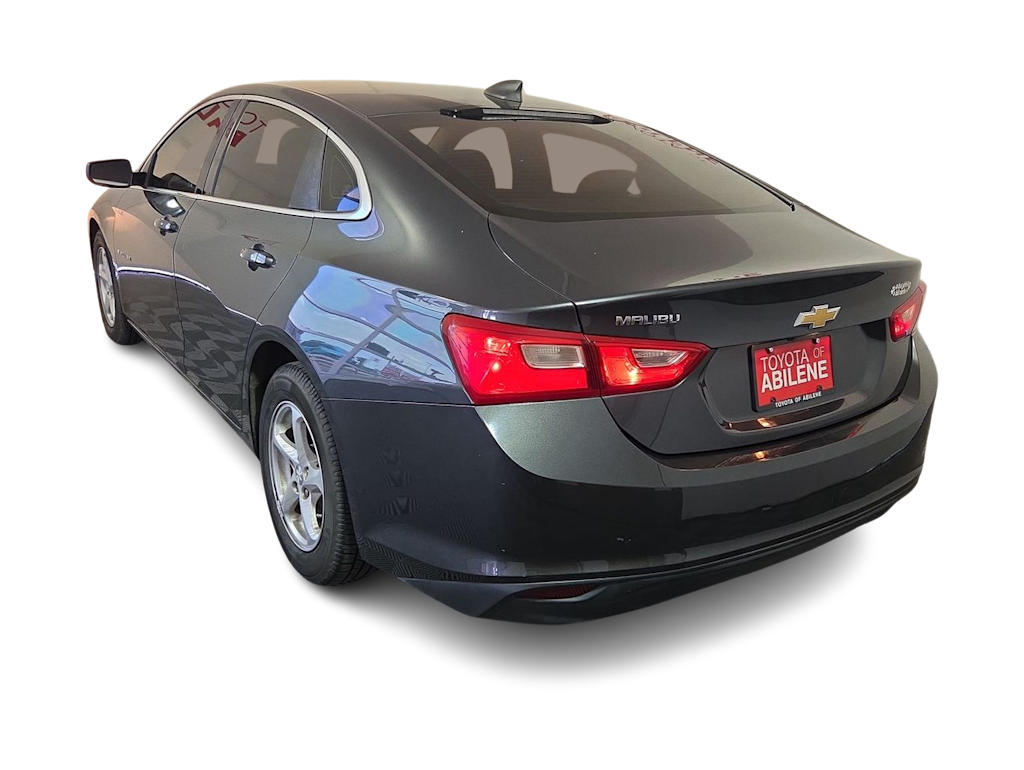 Thumbnail: 2018 Chevrolet Malibu - 4