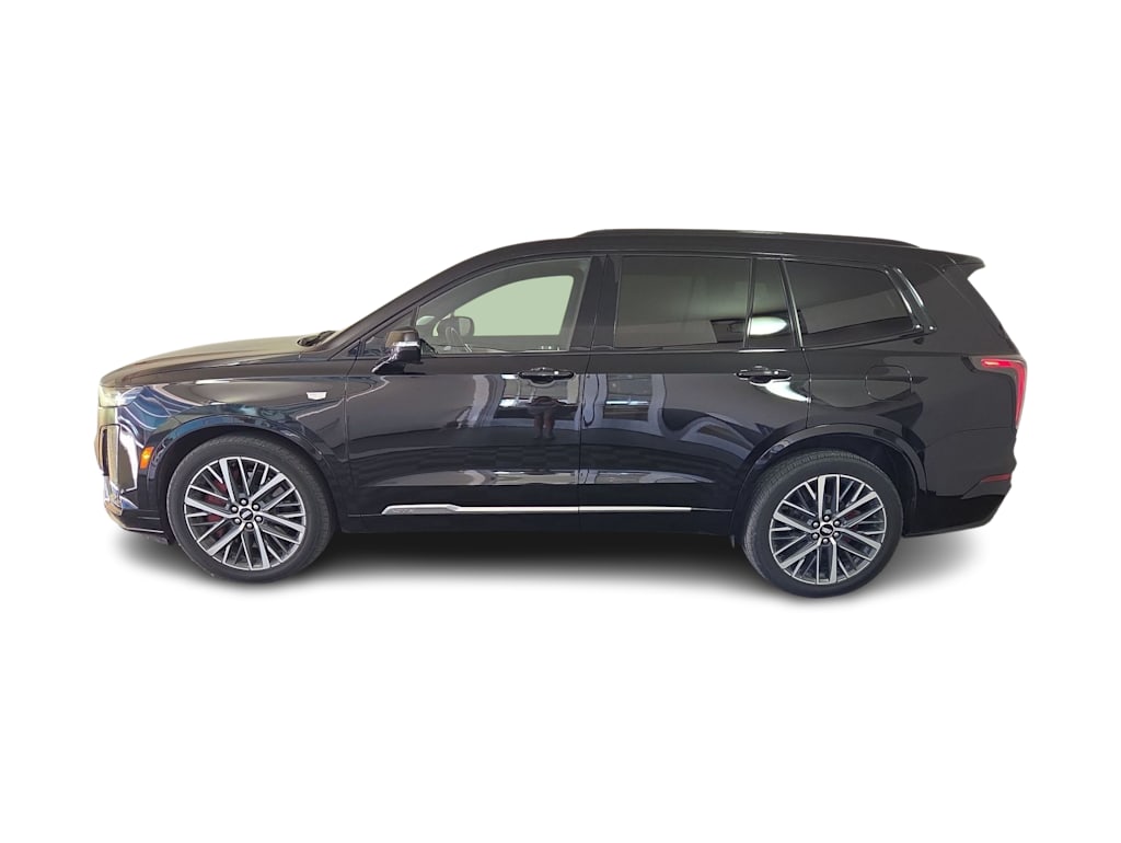 Thumbnail: 2023 Cadillac XT6 - 3