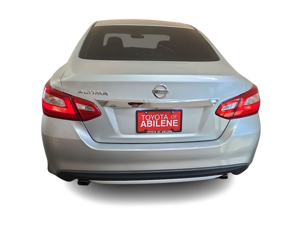 Thumbnail: 2017 Nissan Altima - 5