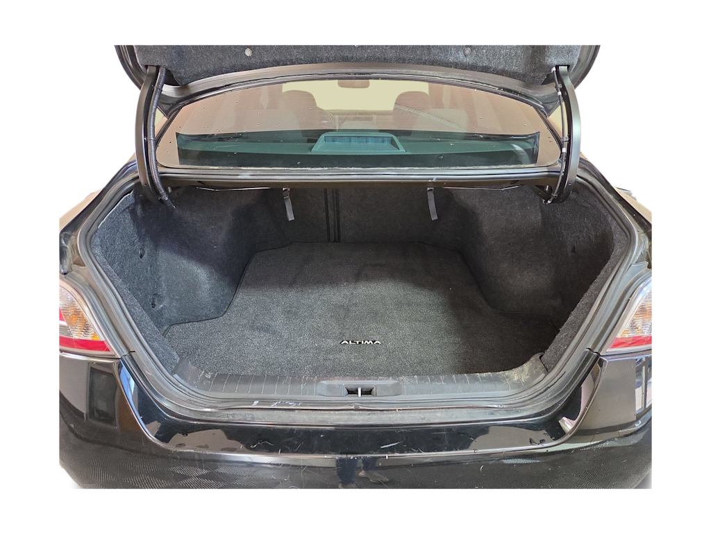 Thumbnail: 2015 Nissan Altima - 27