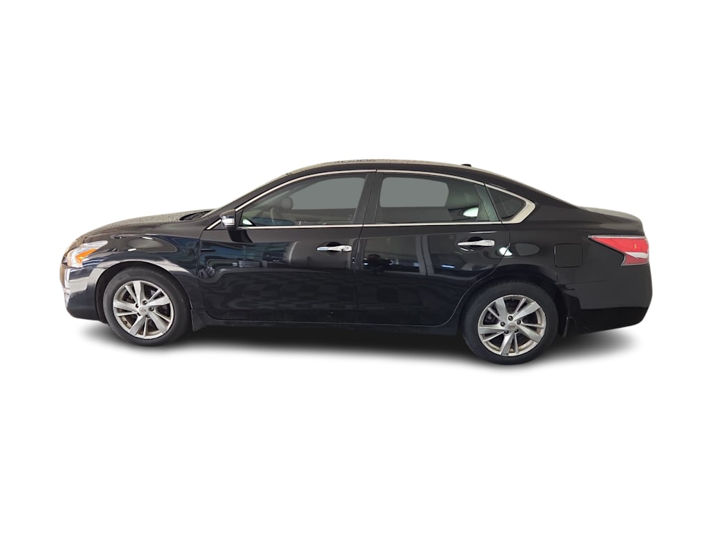 Thumbnail: 2015 Nissan Altima - 3
