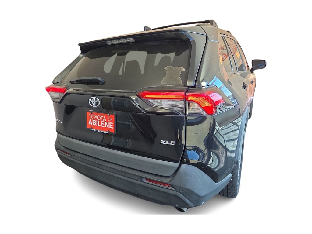 Thumbnail: 2021 Toyota RAV4 - 19