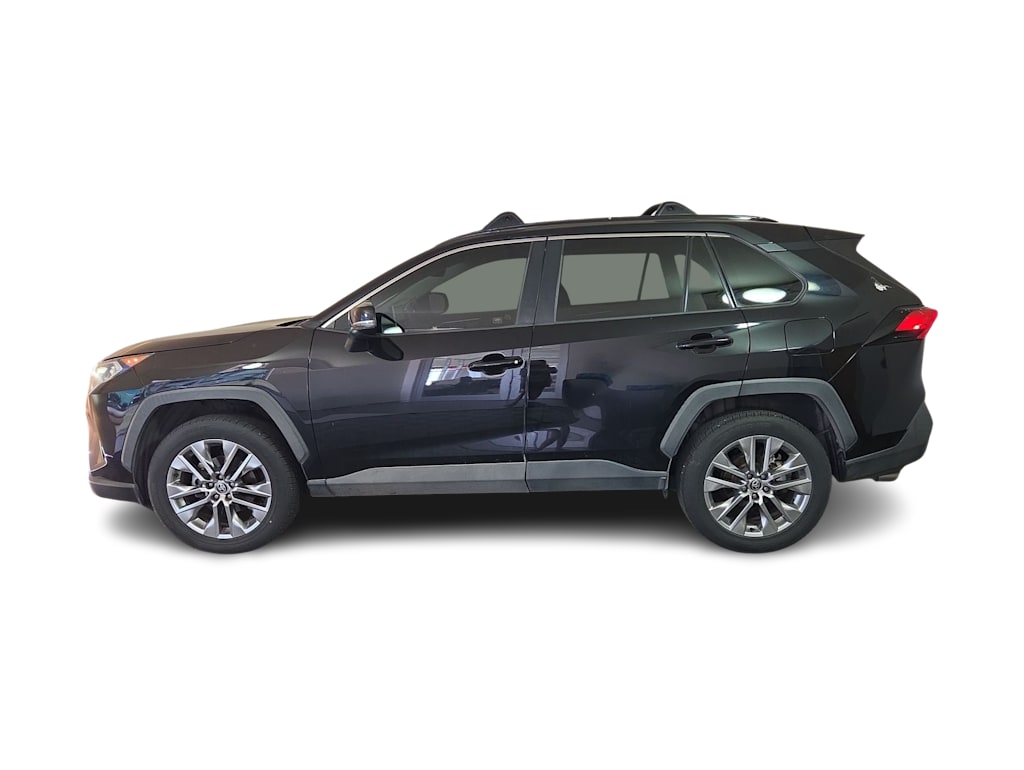 Thumbnail: 2021 Toyota RAV4 - 3