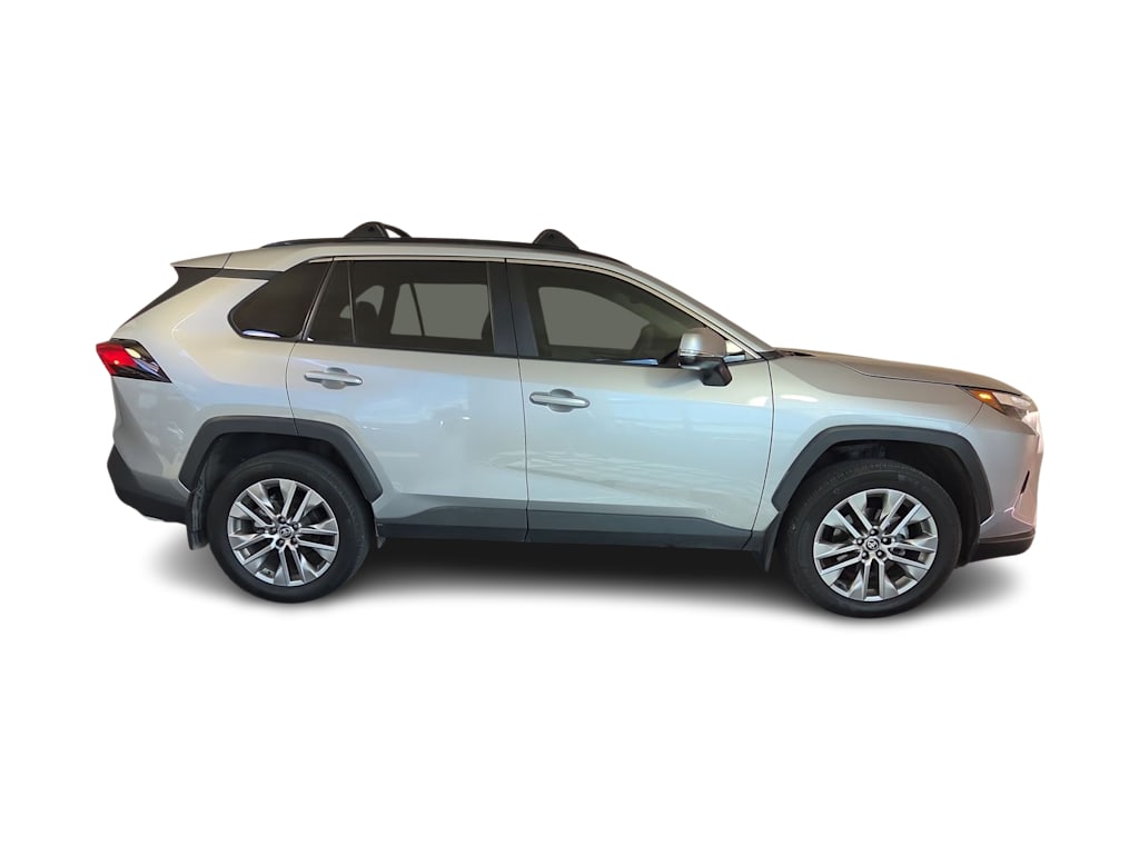 Thumbnail: 2023 Toyota RAV4 - 21
