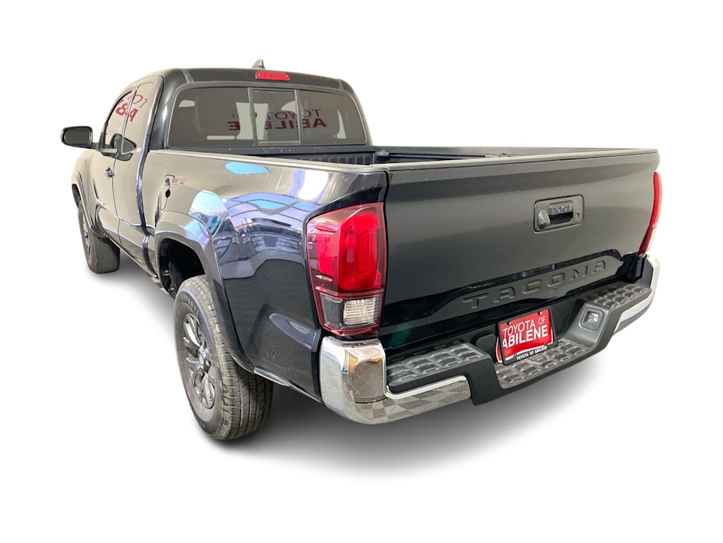 Thumbnail: 2022 Toyota Tacoma - 3