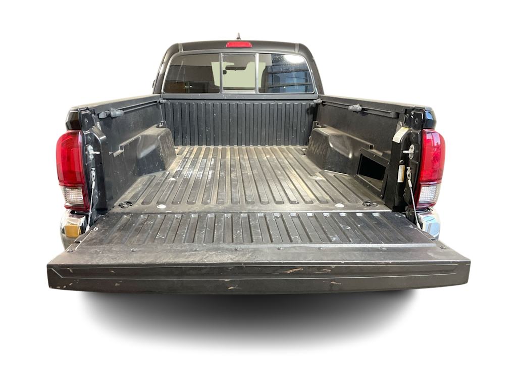 Thumbnail: 2022 Toyota Tacoma - 16