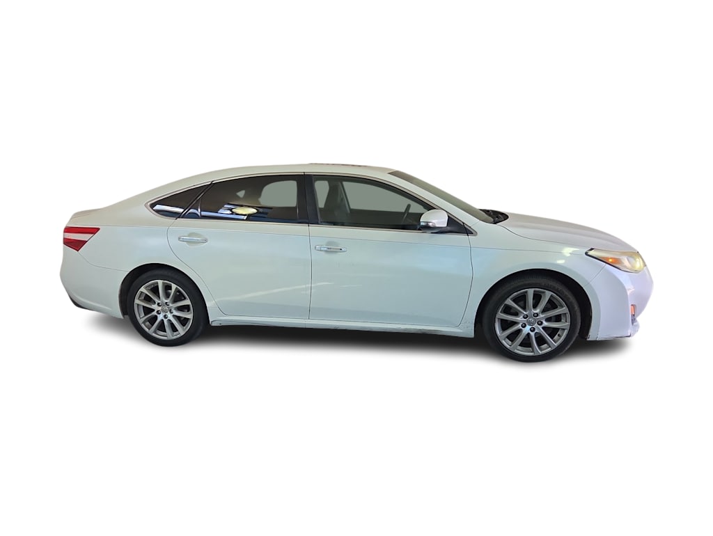 Thumbnail: 2013 Toyota Avalon - 19