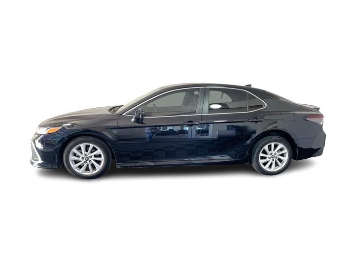 2022 Toyota Camry LE 3