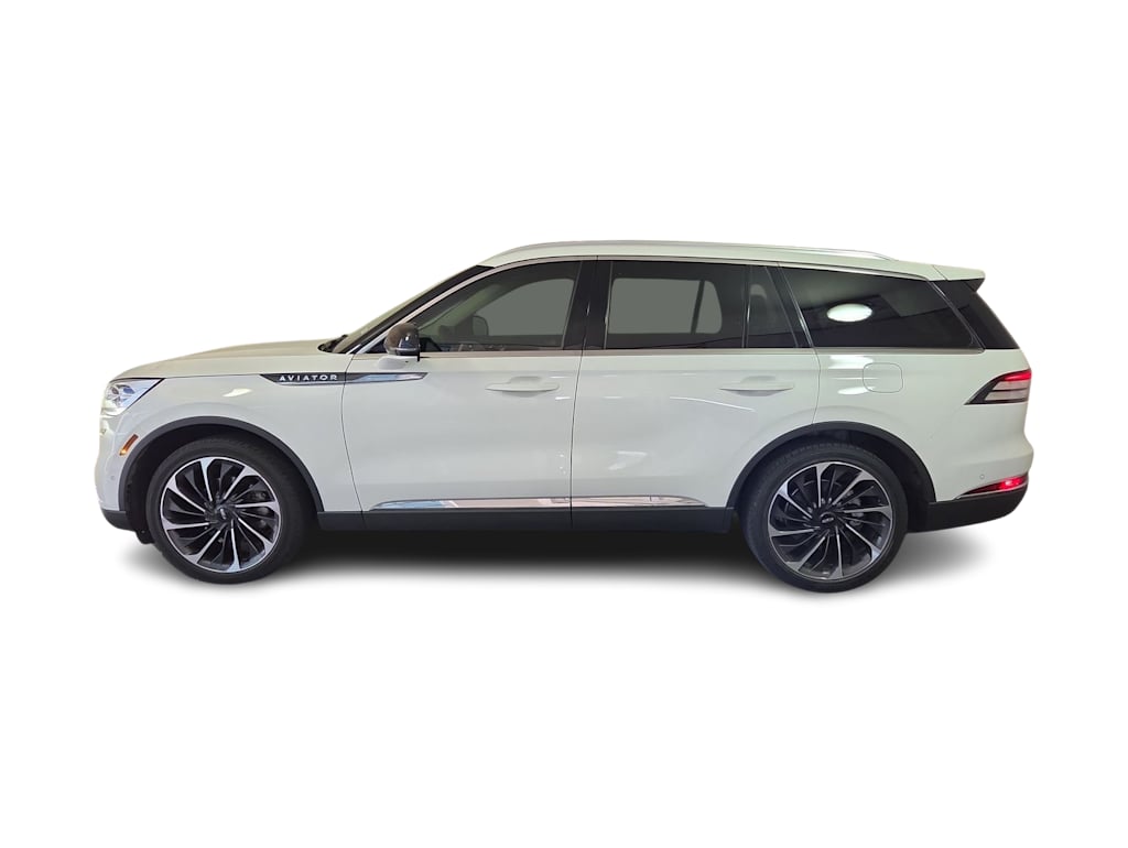 Thumbnail: 2020 Lincoln Aviator - 3