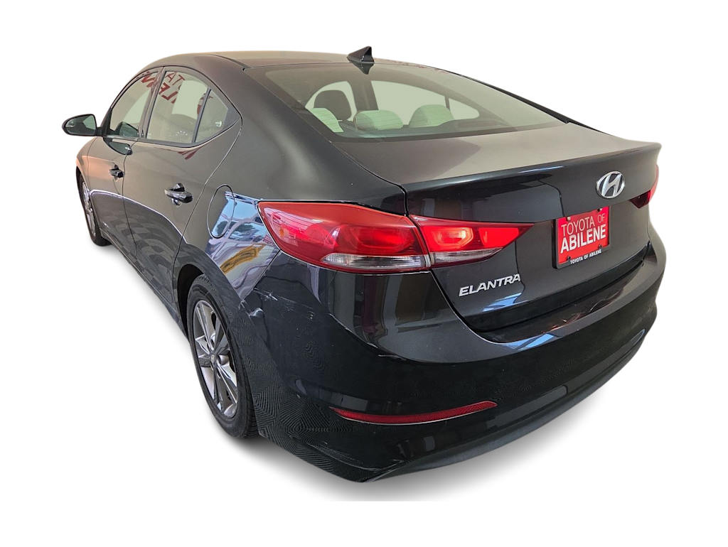 Thumbnail: 2017 Hyundai Elantra - 4