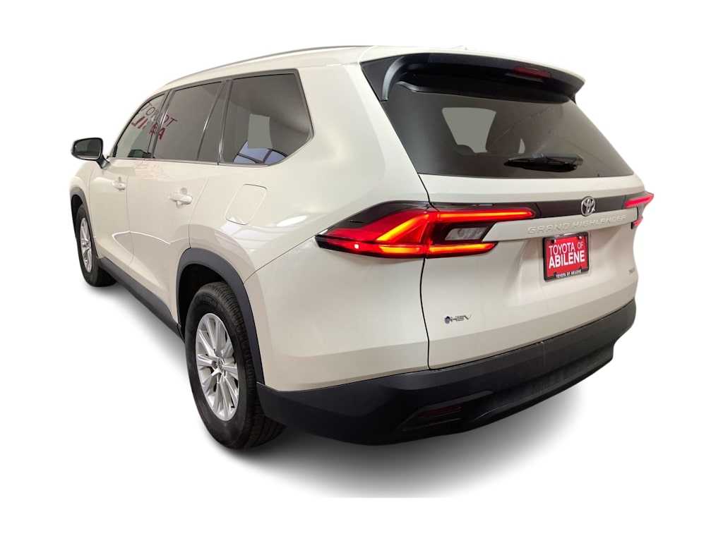 Thumbnail: 2024 Toyota Grand Highlander - 4