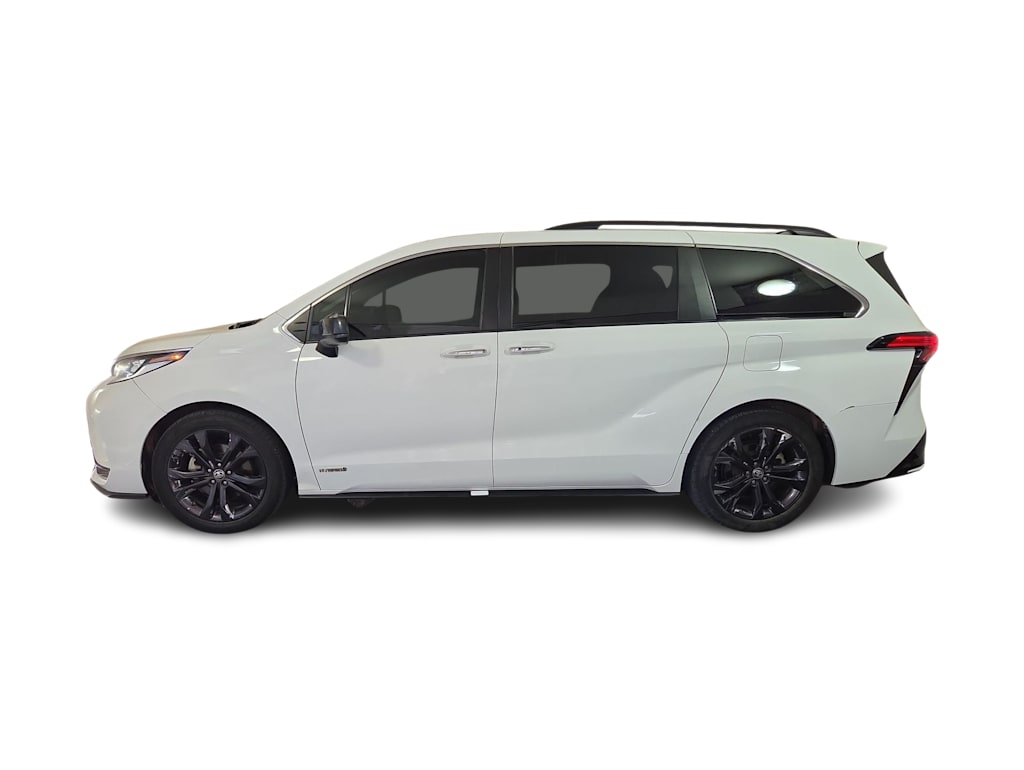 Thumbnail: 2021 Toyota Sienna - 3