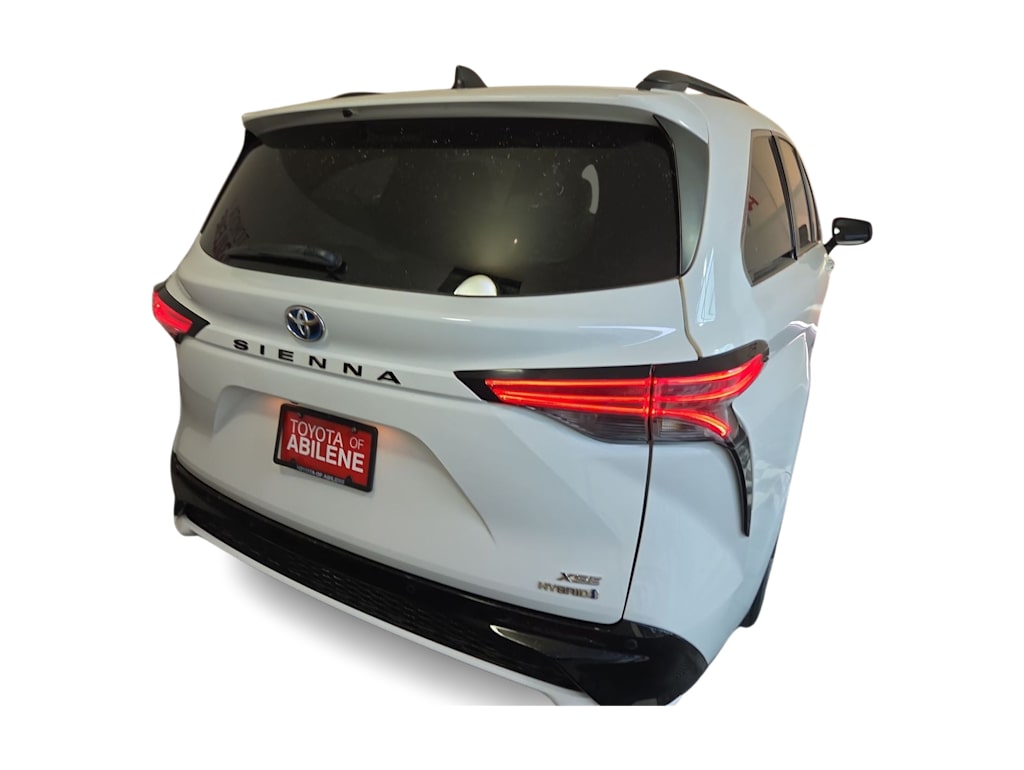 Thumbnail: 2021 Toyota Sienna - 20
