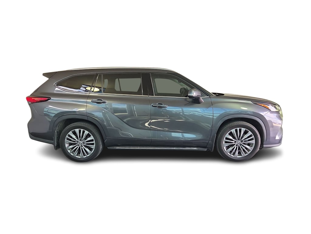 Thumbnail: 2021 Toyota Highlander - 20