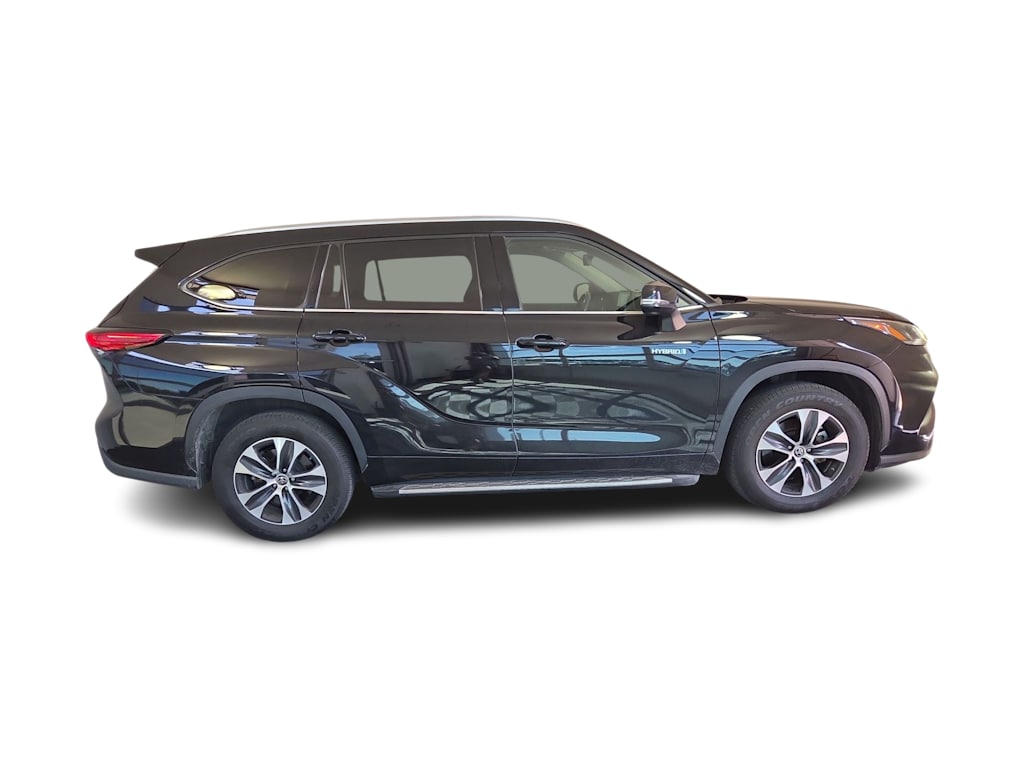 Thumbnail: 2021 Toyota Highlander - 21