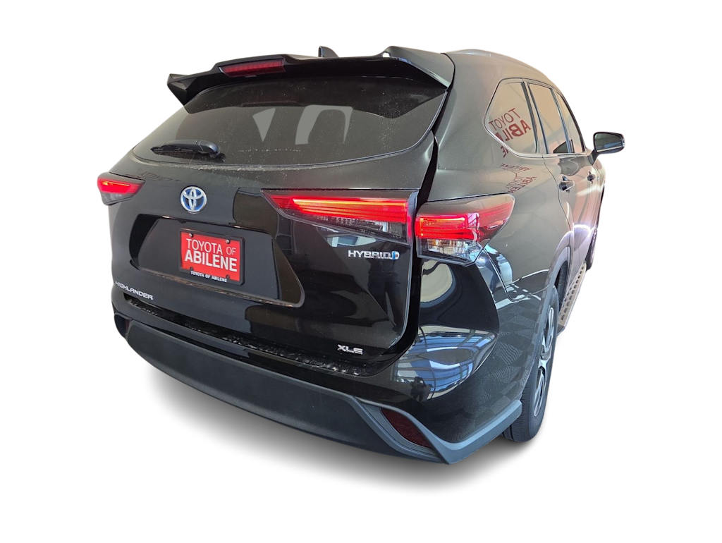 Thumbnail: 2021 Toyota Highlander - 20