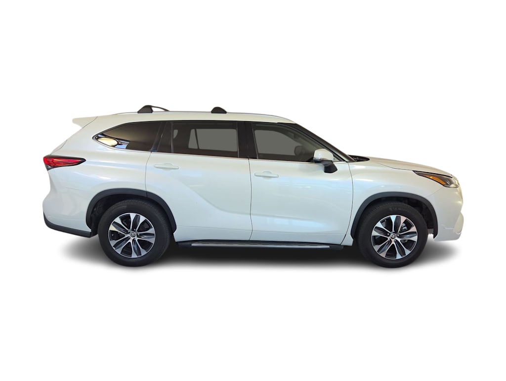 Thumbnail: 2021 Toyota Highlander - 20