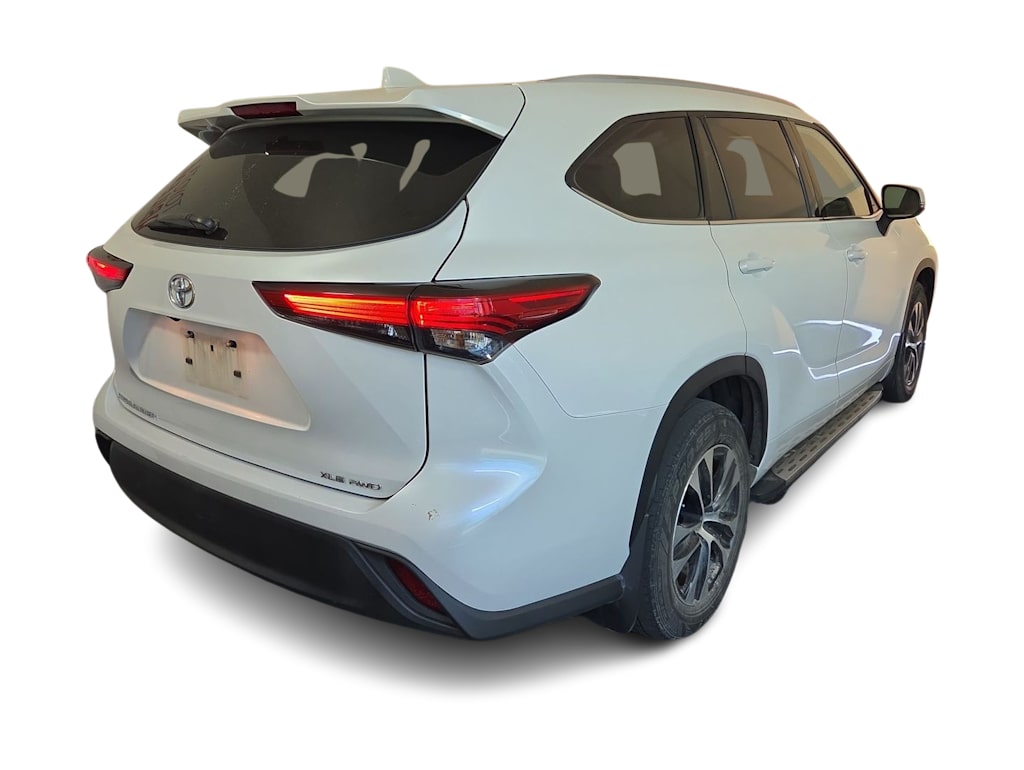 Thumbnail: 2022 Toyota Highlander - 20