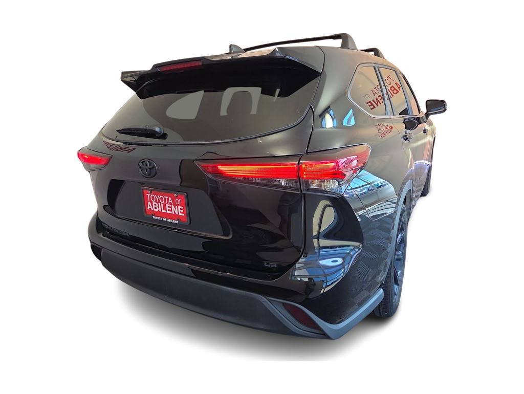 Thumbnail: 2023 Toyota Highlander - 19