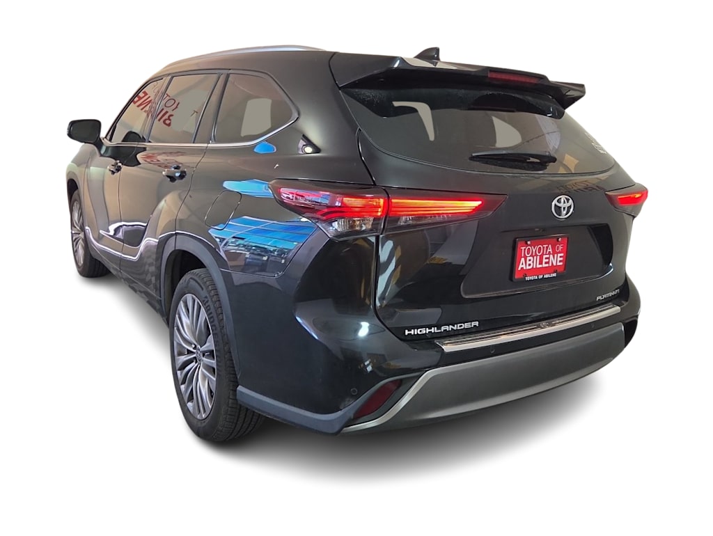 Thumbnail: 2024 Toyota Highlander - 4
