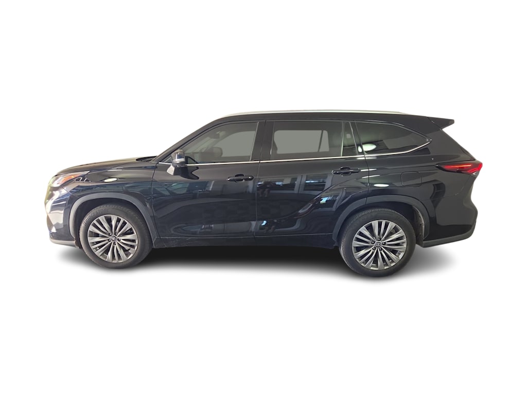 Thumbnail: 2024 Toyota Highlander - 3