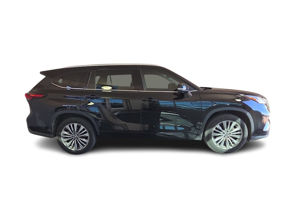 Thumbnail: 2024 Toyota Highlander - 21