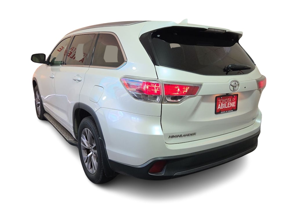 Thumbnail: 2014 Toyota Highlander - 4