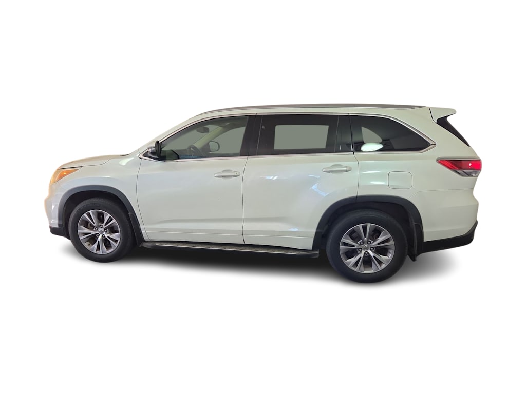 Thumbnail: 2014 Toyota Highlander - 3