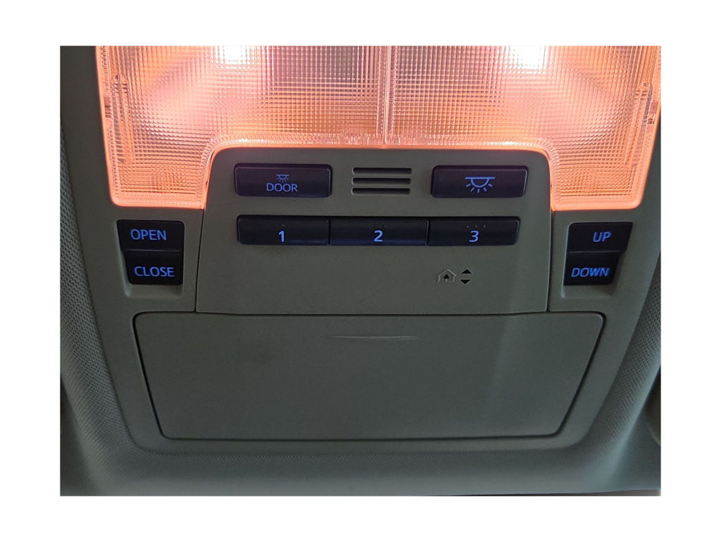 Thumbnail: 2014 Toyota Highlander - 30