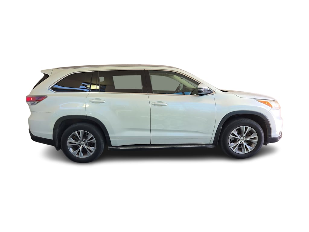 Thumbnail: 2014 Toyota Highlander - 21