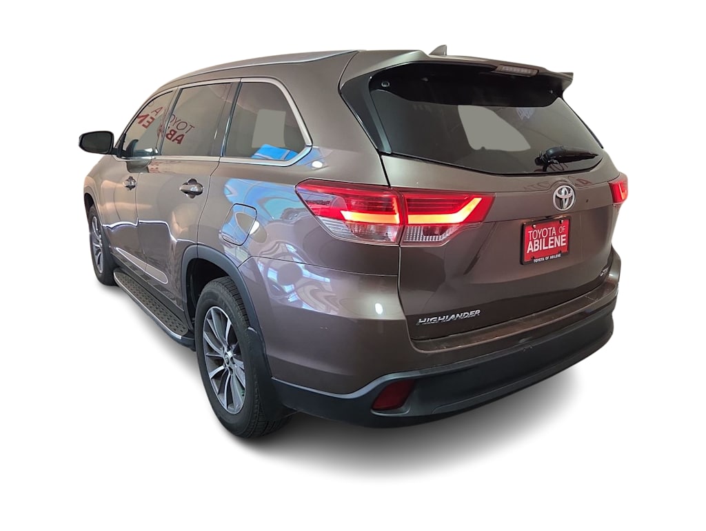 Thumbnail: 2019 Toyota Highlander - 4