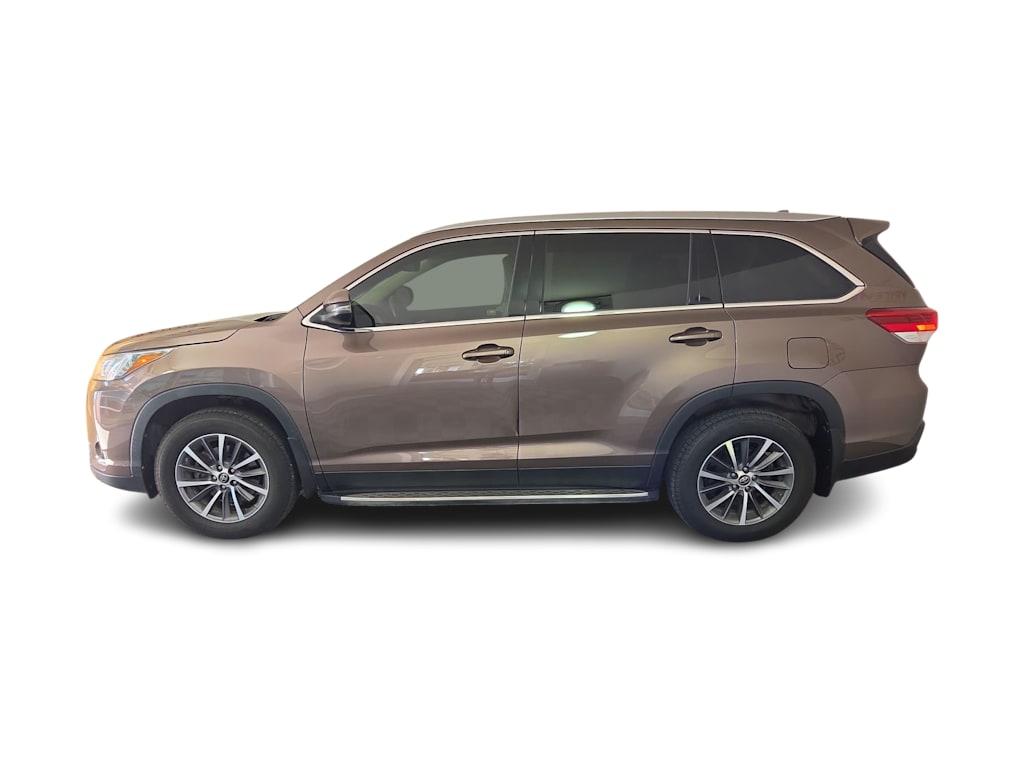 Thumbnail: 2019 Toyota Highlander - 3