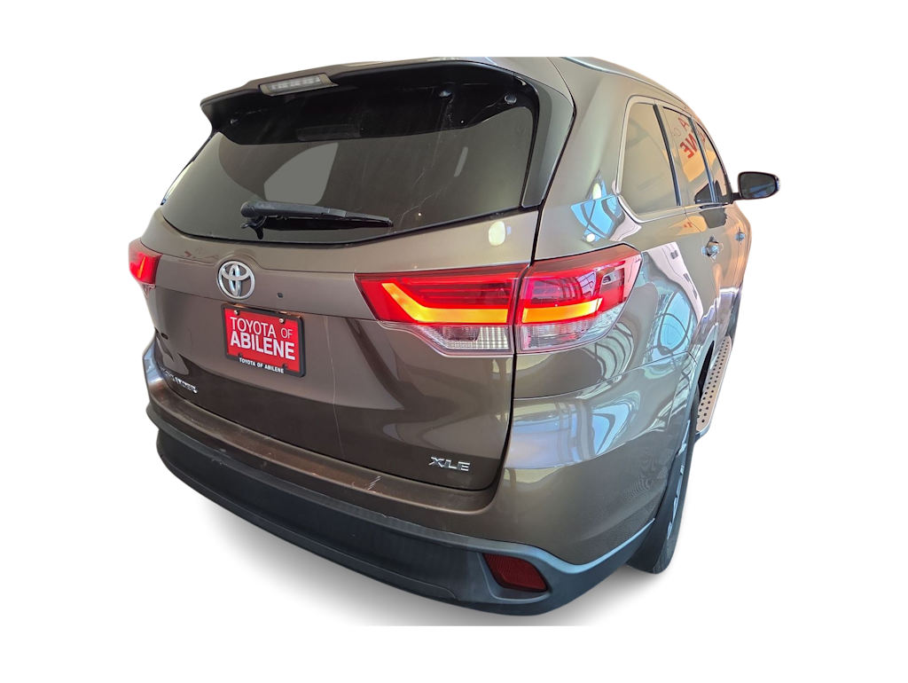 Thumbnail: 2019 Toyota Highlander - 20