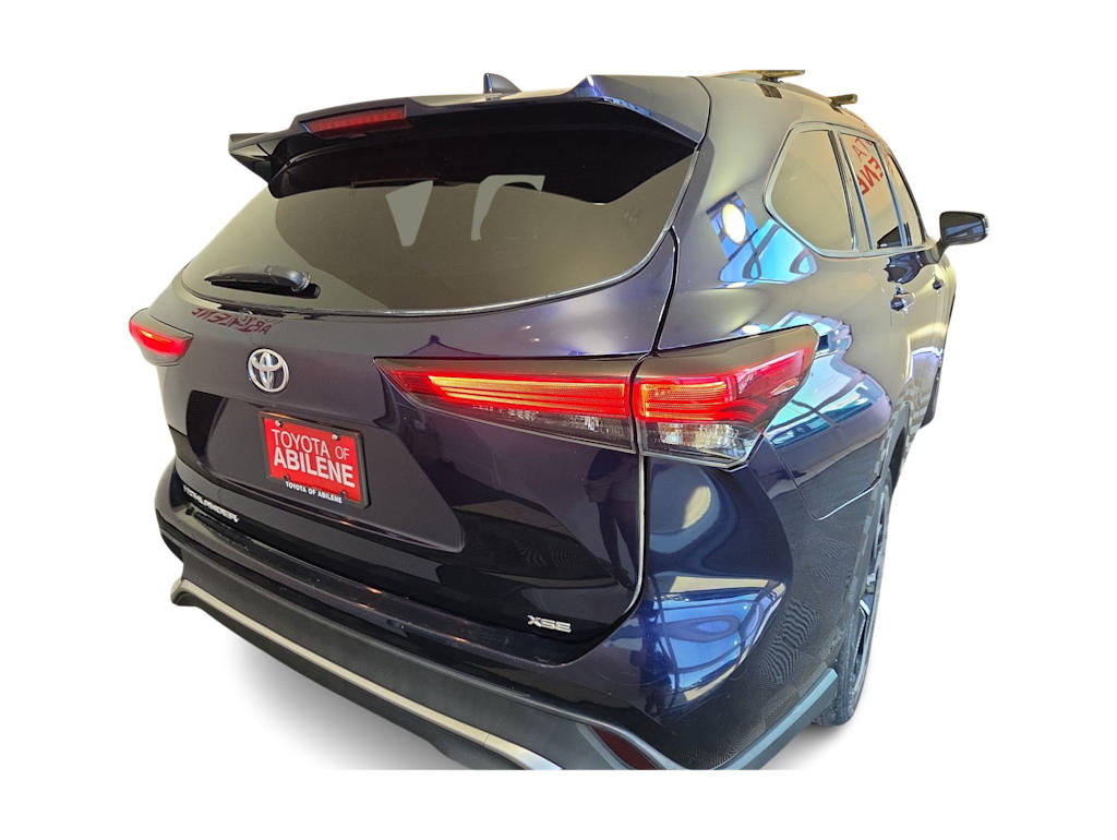 Thumbnail: 2021 Toyota Highlander - 19