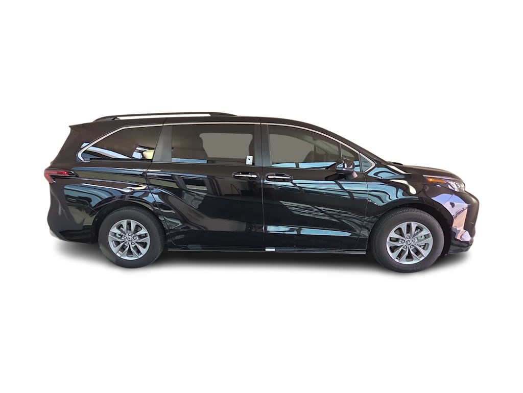 Thumbnail: 2026 Toyota Sienna - 20