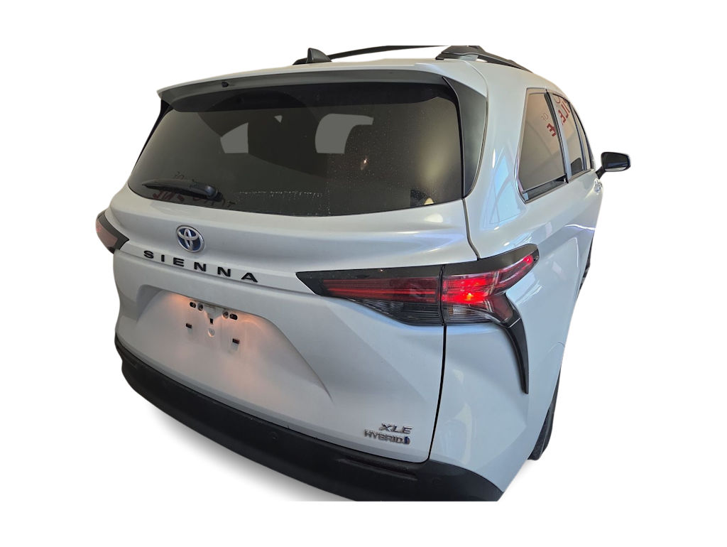 Thumbnail: 2022 Toyota Sienna - 20