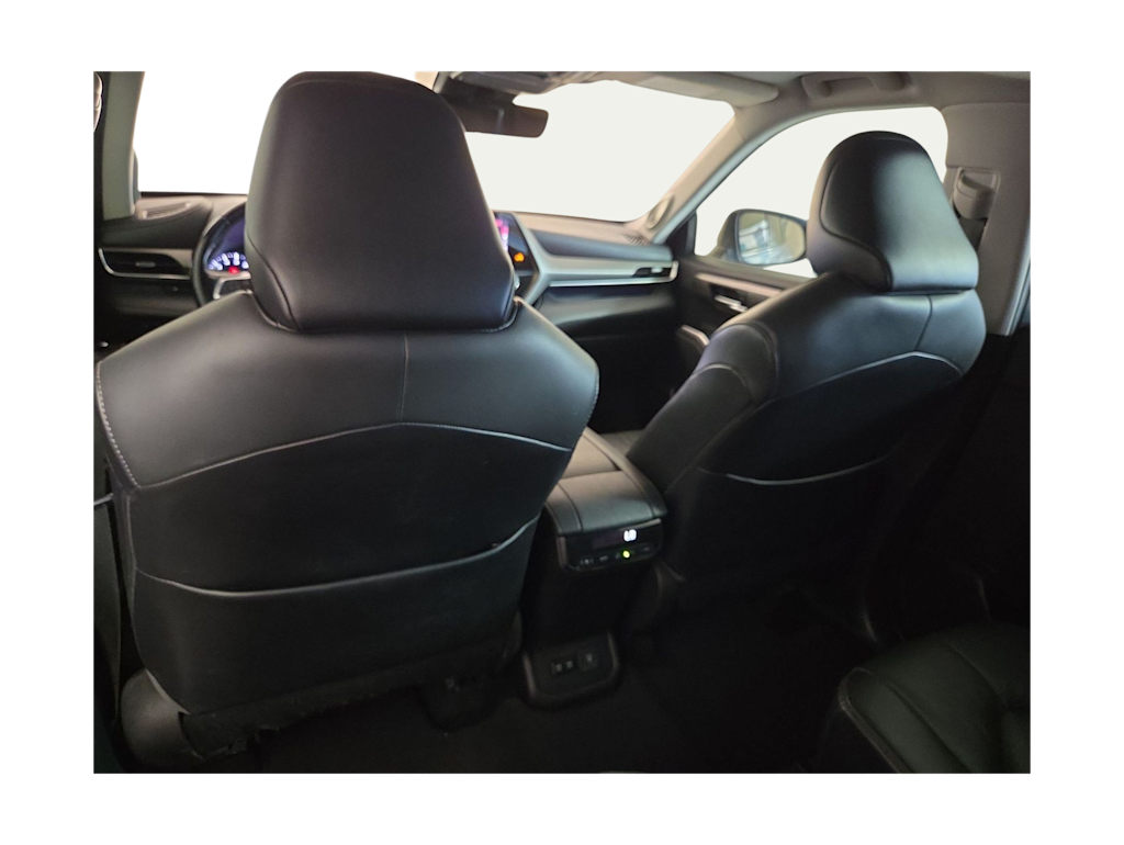Thumbnail: 2021 Toyota Highlander - 22