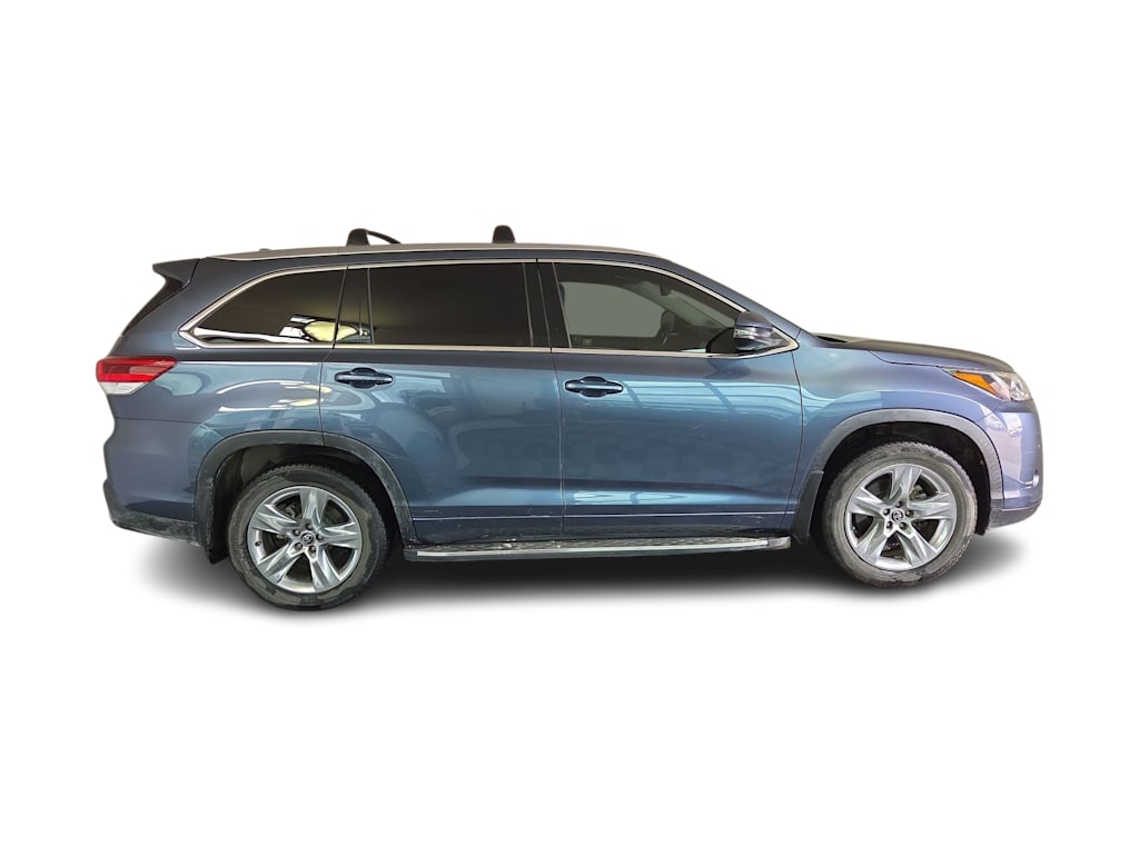 Thumbnail: 2019 Toyota Highlander - 20