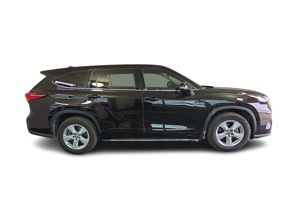 Thumbnail: 2021 Toyota Highlander - 21