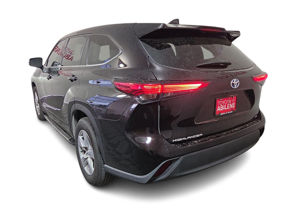 Thumbnail: 2021 Toyota Highlander - 3