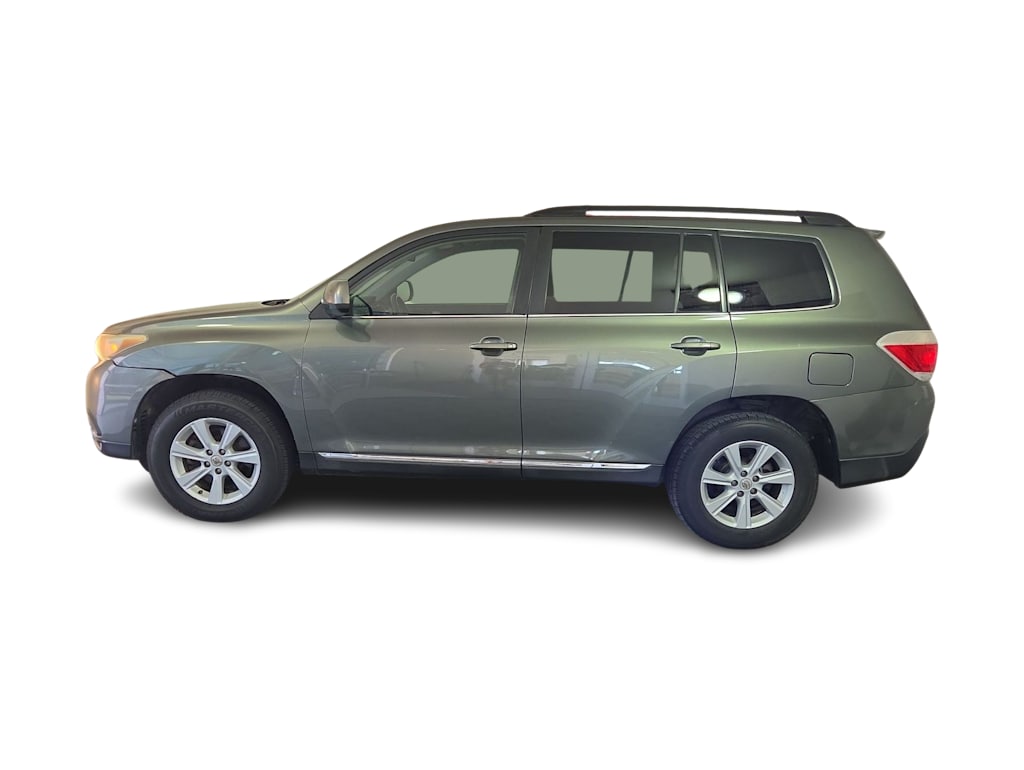 Thumbnail: 2013 Toyota Highlander - 3